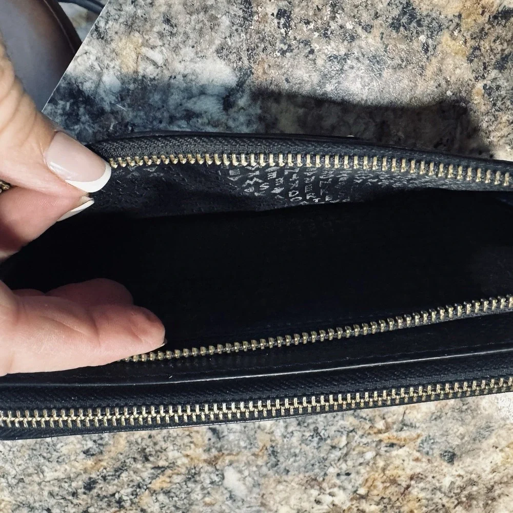 Kate Spade New York Black Leather Zip Around Continental Wallet